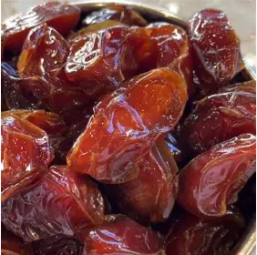 khalas Dates 1kg*8